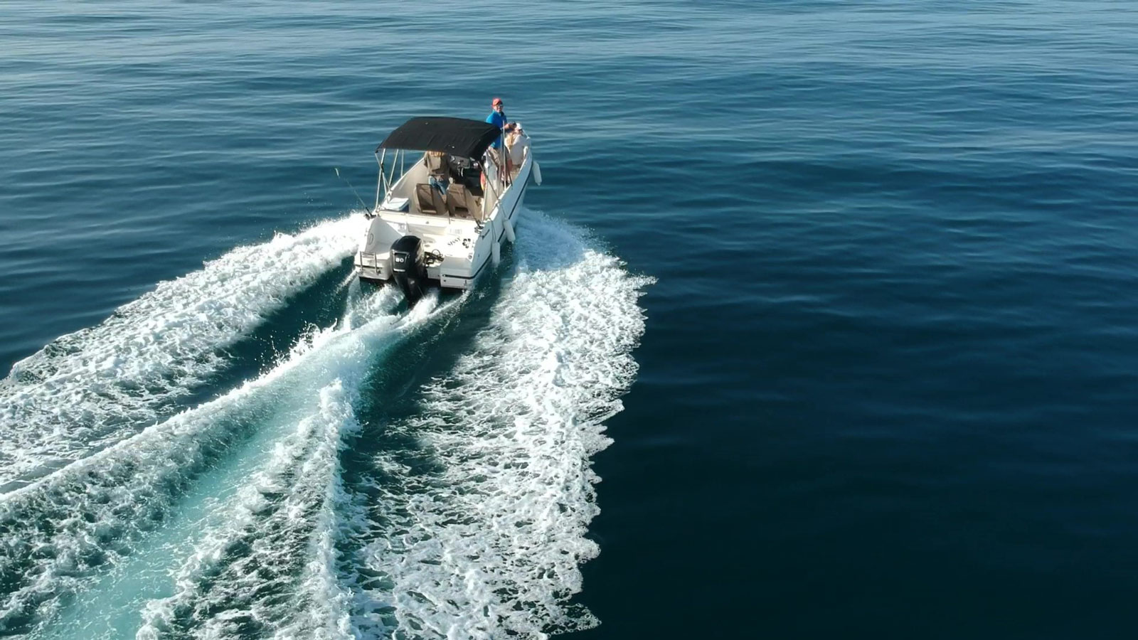 QUICKSILVER-555-DJI_0251_Moment-2